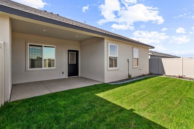 Building Photo - West Valley Luxury Townhome