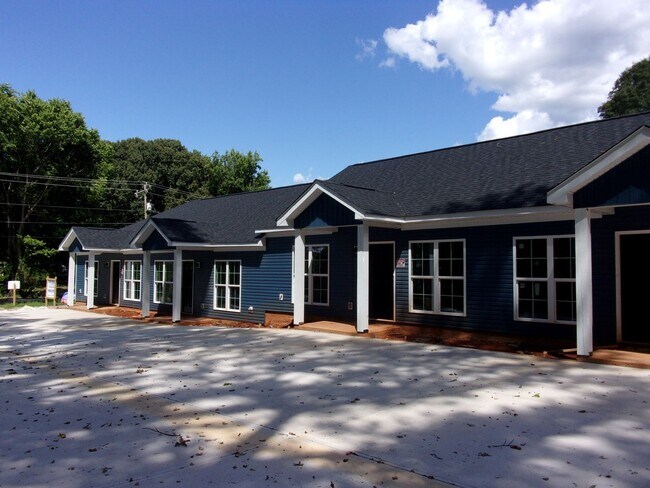 Building Photo - New Construction 2 Bedroom 1 Bath Apartment in Downtown Clover