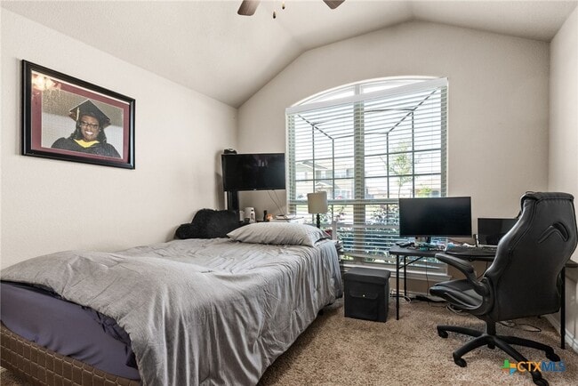 Building Photo - 907 Hickok Dr