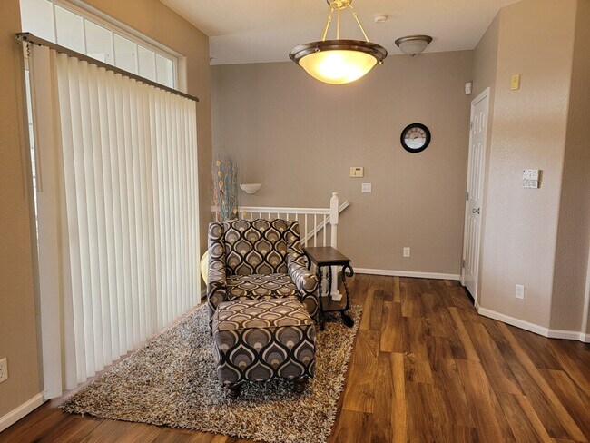 Building Photo - 479 Black Feather Loop