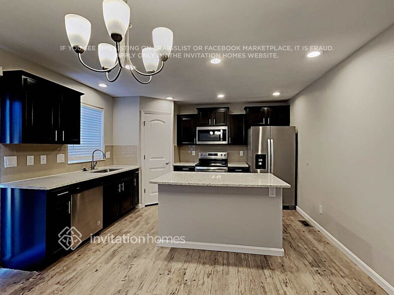 Building Photo - 10958 Clarion Dr