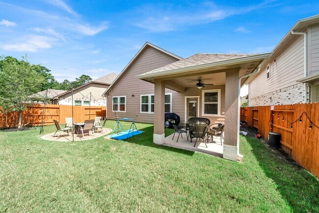 Building Photo - 2328 Woodland Prairie Ln