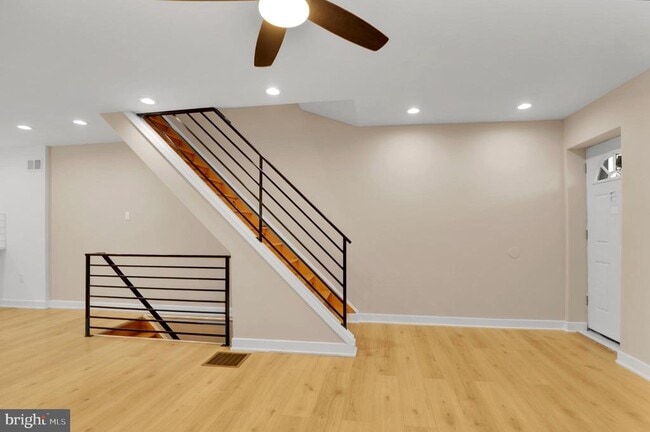 Building Photo - 274 S Alden St