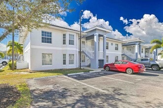 Building Photo - ~2 bed/2 bath UPDATED condo at The Cove on Six Mile