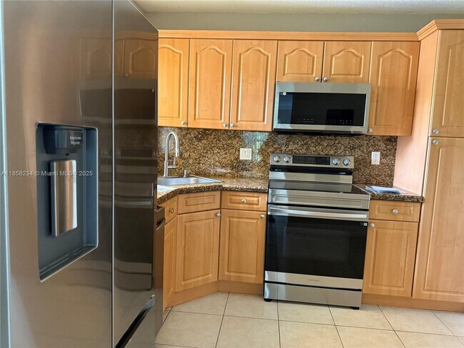 Building Photo - 3892 Coral Tree Cir