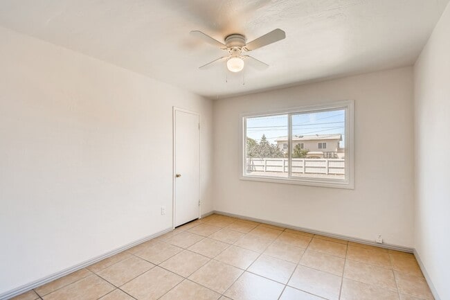 Building Photo - Updated 3 Bed/ 1 bath House Located in West Chula Vista