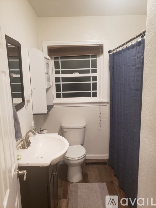 Building Photo - 225 S Bailey St