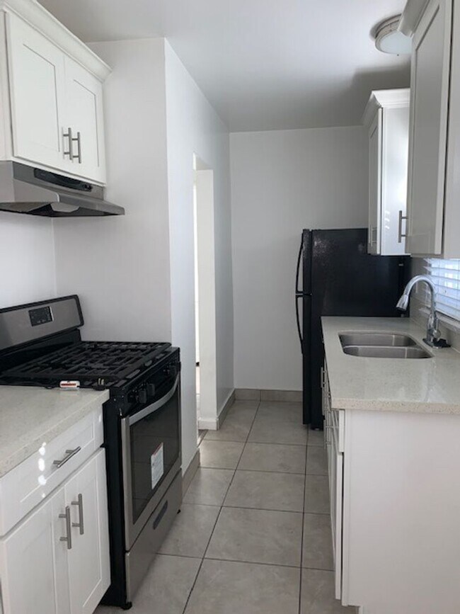 Interior Photo - Felton Apts.