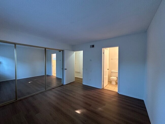 Building Photo - Remodeled Thousand Oaks Home