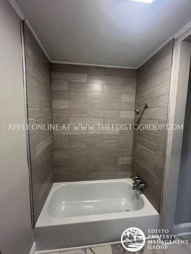 Building Photo - Renovated 3-Bedroom, 2-Bathroom Home with ...