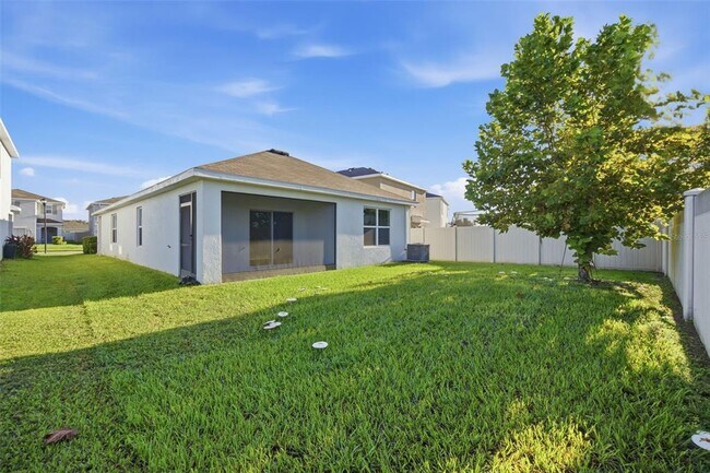 Building Photo - 34118 Jasper Stone Dr