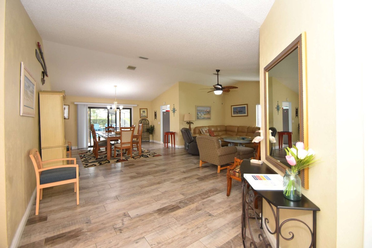 Building Photo - 3 Cherokee Ct W