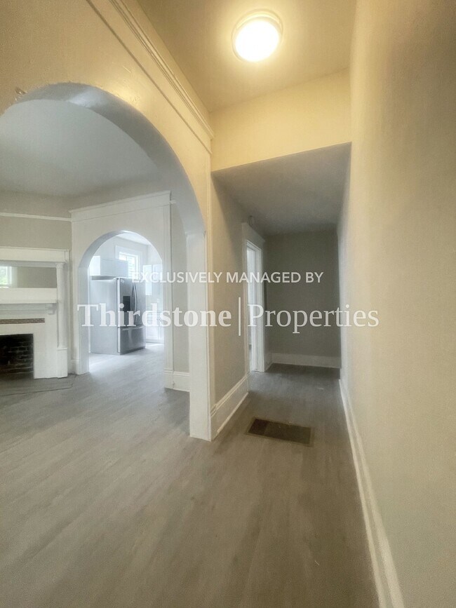 Building Photo - 1230 N Liberty St