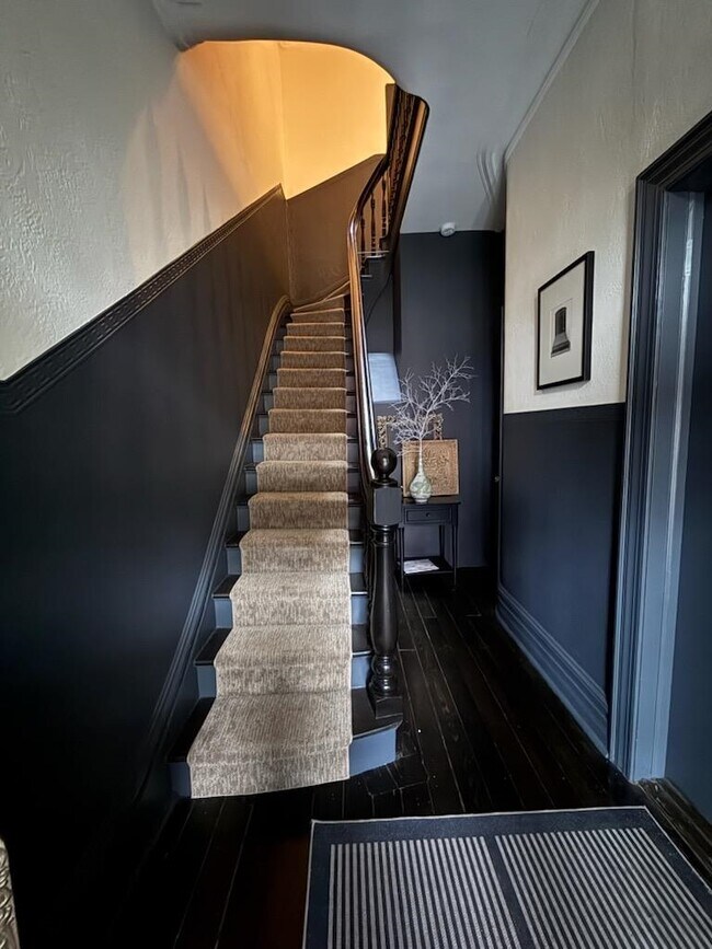 Building Photo - 937 Washington St