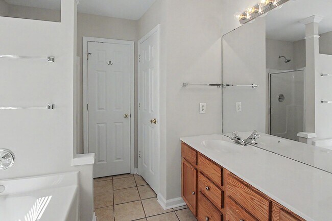 Building Photo - 1416 Rumstone Ln