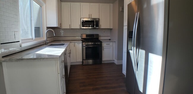 Building Photo - Remodeled 3 bedroom, 1 bath home