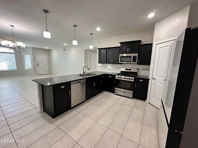 Building Photo - 10148 Texas Madrone Dr