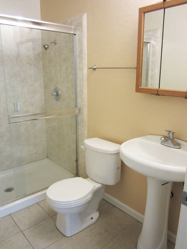 Building Photo - LEWIS 446/448