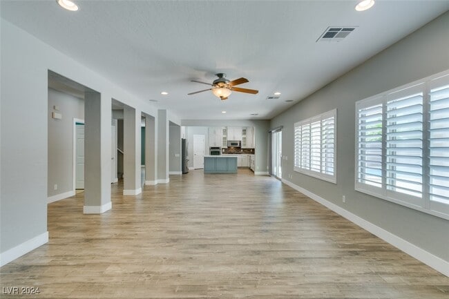 Building Photo - 148 Voltaire Ave