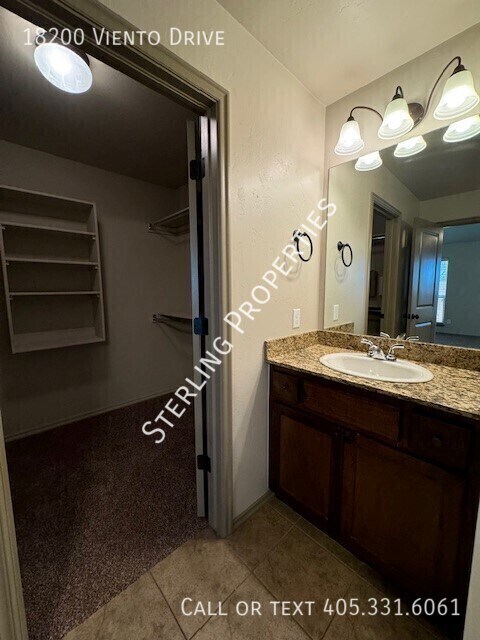 Building Photo - 18200 Viento Dr