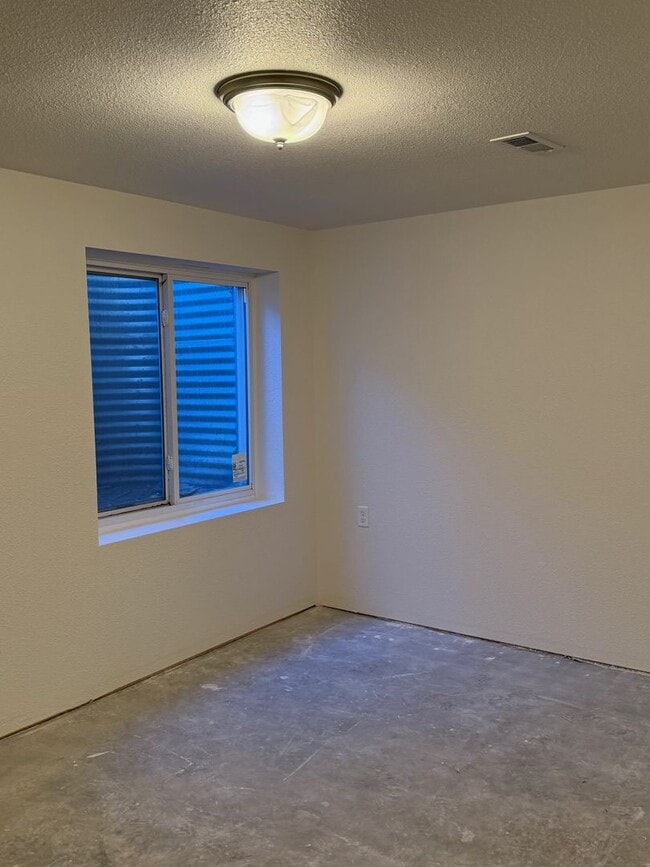 Building Photo - Updated 2-story townhome on the South side of Colorado Springs WITH Mountain Views