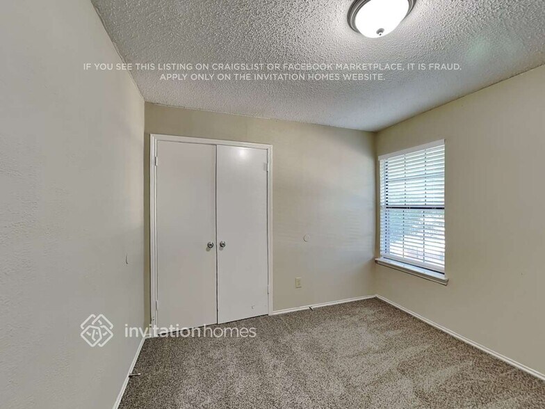 Building Photo - 4317 Saugus Dr