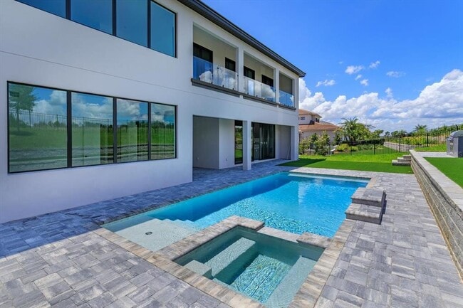 Building Photo - 16825 Bolsena Dr