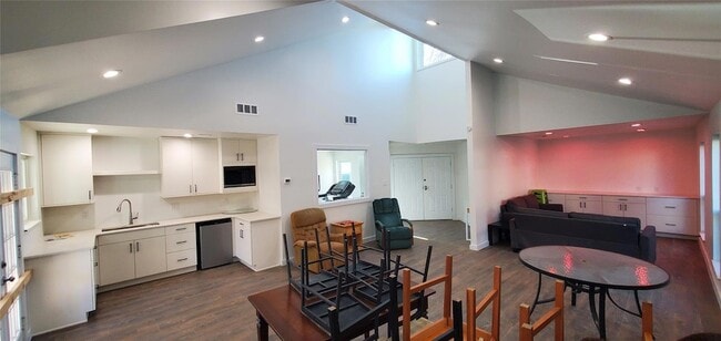 Building Photo - 2018 W Rundberg Ln