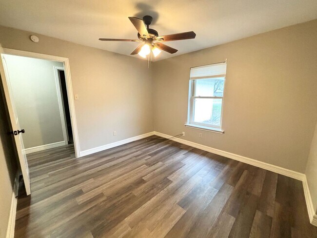 Building Photo - Completely Remodeled 4 bedroom Home