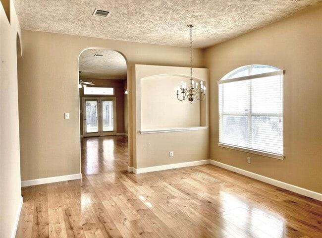 Building Photo - 6122 Sandy Valley Dr