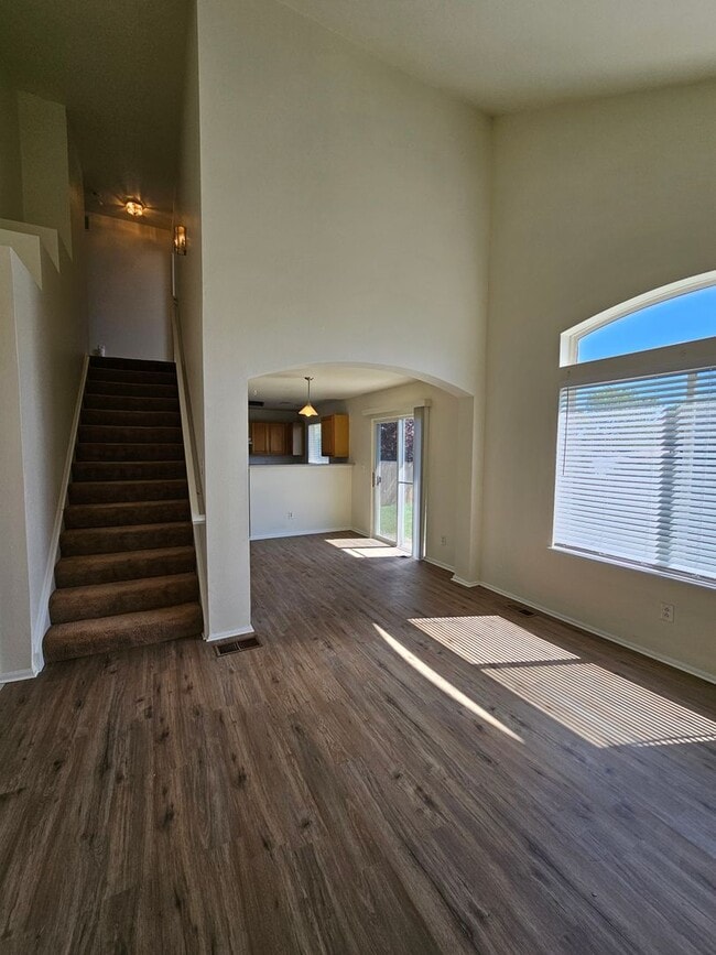 Building Photo - Single Family Home with Large Backyard