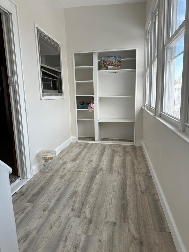 Building Photo - 143 W 26th St