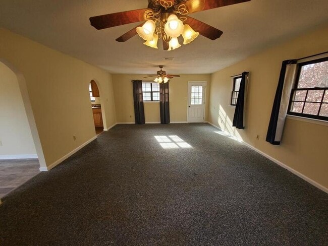 Building Photo - 6414 Tradewinds Dr
