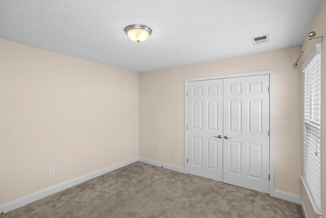 Building Photo - 1075 Campbell Ave