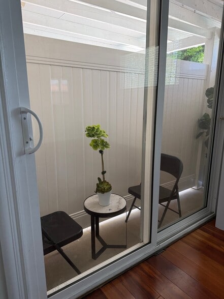 Building Photo - 20029 Ingomar St