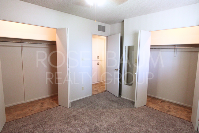 Building Photo - Charming and Cozy 2-bedrooms, 1.5-baths ho...