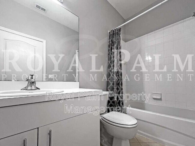 Building Photo - 8550 Kingbird Loop