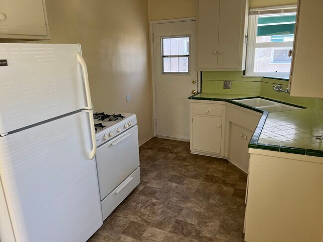 kitchen and side entrance - 11153 Acama St