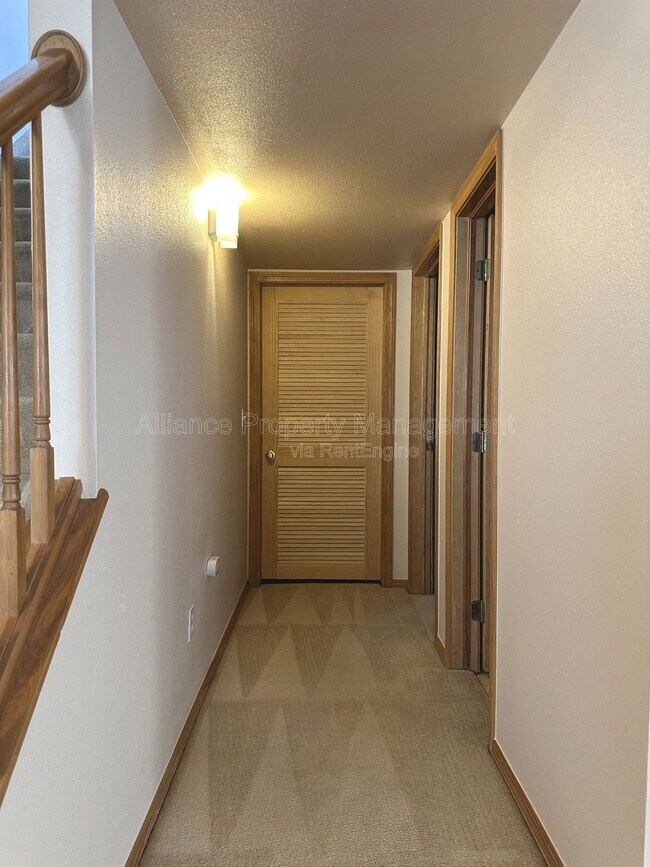 Building Photo - 8131 Oliver Rd