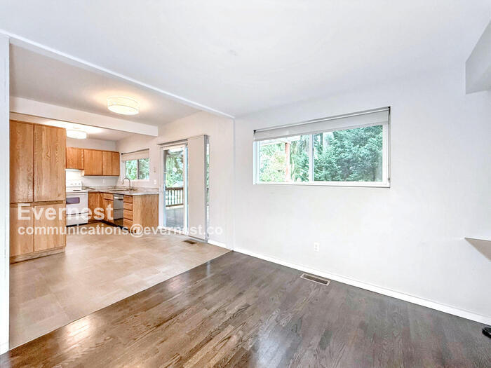 Building Photo - 13787 NE 77th Pl
