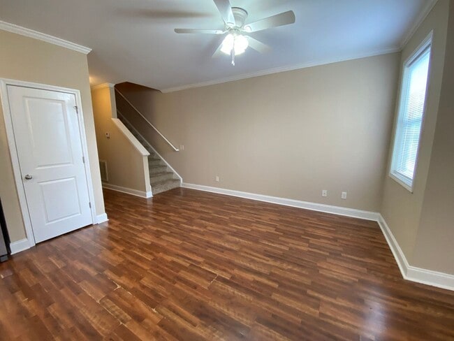 Building Photo - Pre-Leasing for August 2026!
