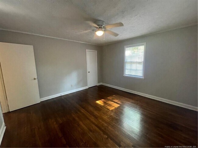 Building Photo - 1719 Catawba St