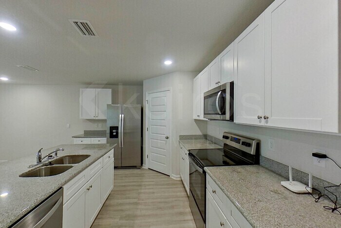 Building Photo - 309 Monarch Ln