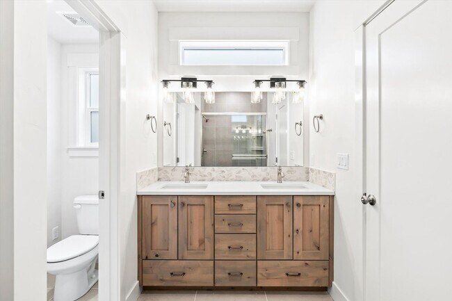 Building Photo - 3+3 Luxury Home in Eagle’s Prestigious Bellemeade Community