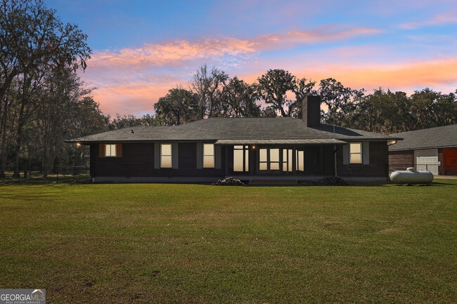 Building Photo - 325 White Oak Pl