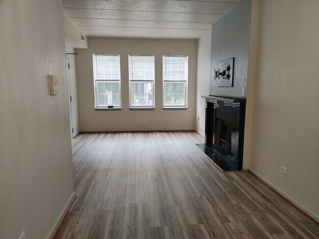 Building Photo - 1438 N Campbell Ave