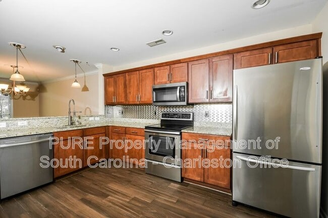 Building Photo - 5150 Trump St