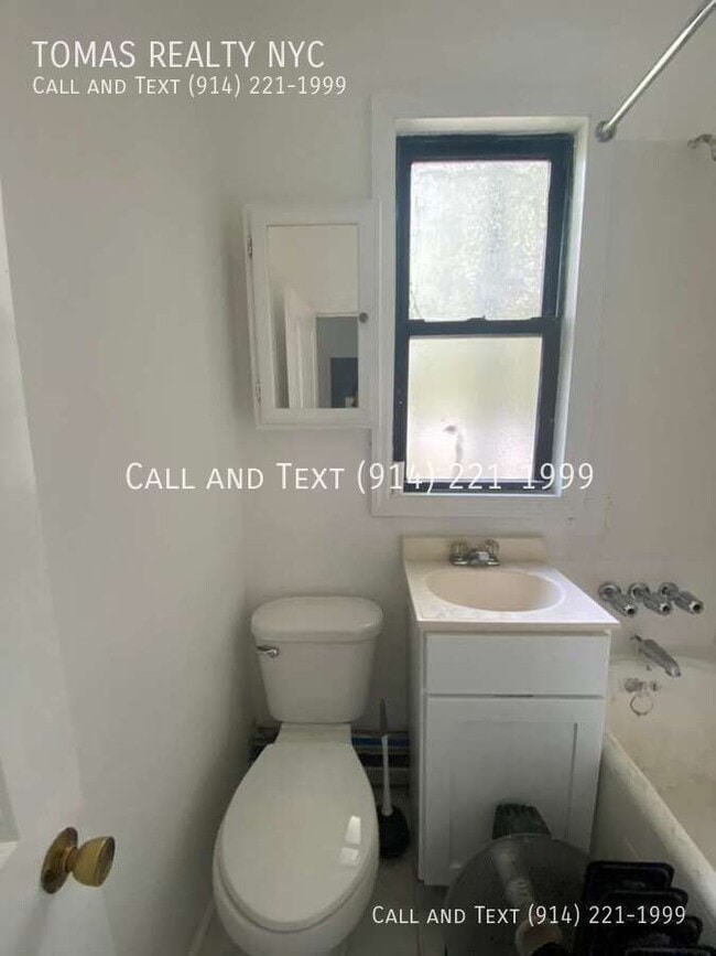 Building Photo - Tuckahoe 2A-2