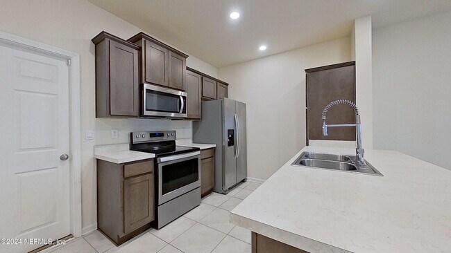 Building Photo - 86624 Mainline Rd