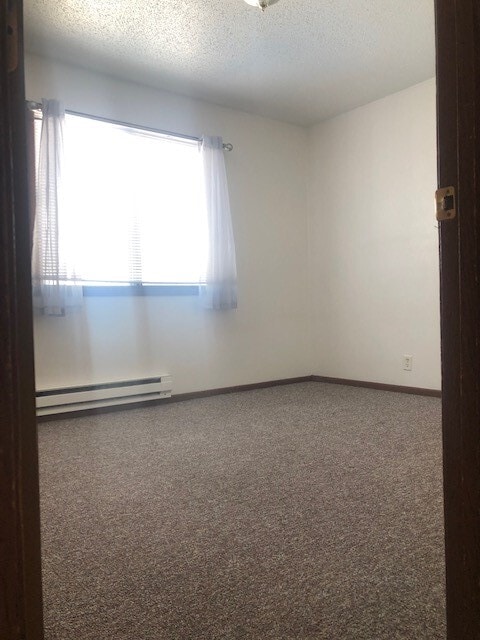 Building Photo - East Park Village